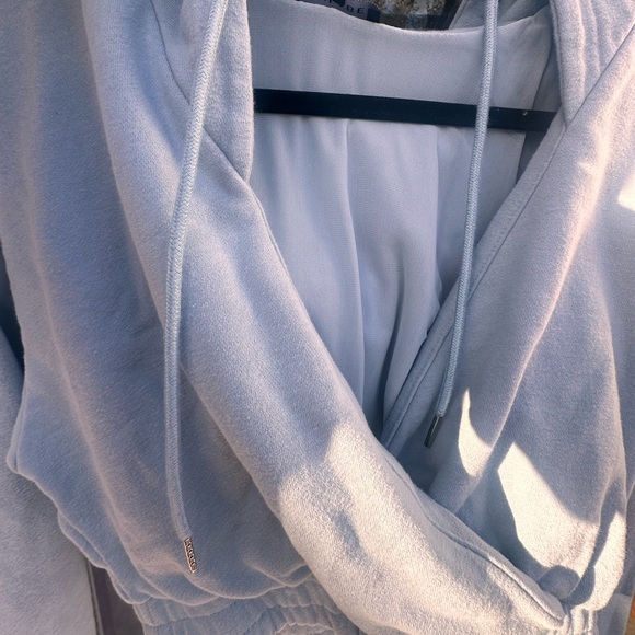 Sky Blue Fleece Cropped V-Neck Hoodie - Picture 5 of 5